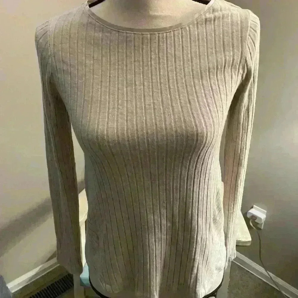 White House Black Market Top